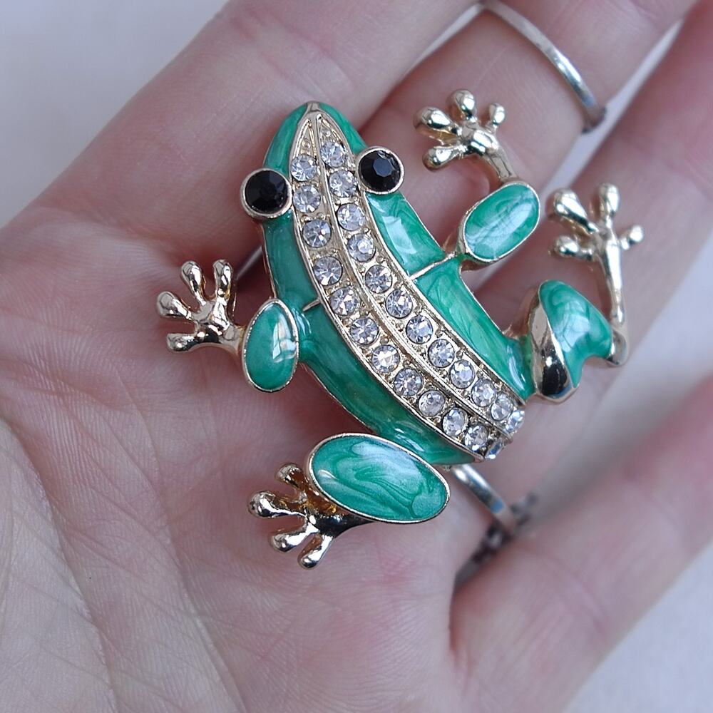 Vintage Green Frog Brooch Enamel with Sparkling Crystal Gold Tone Metal